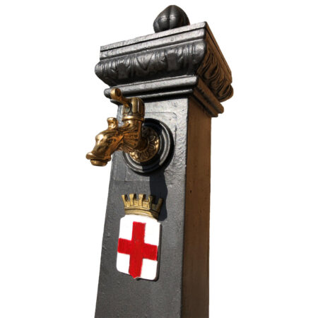 Milano grigia con stemma.1 | Fonderie Lamperti